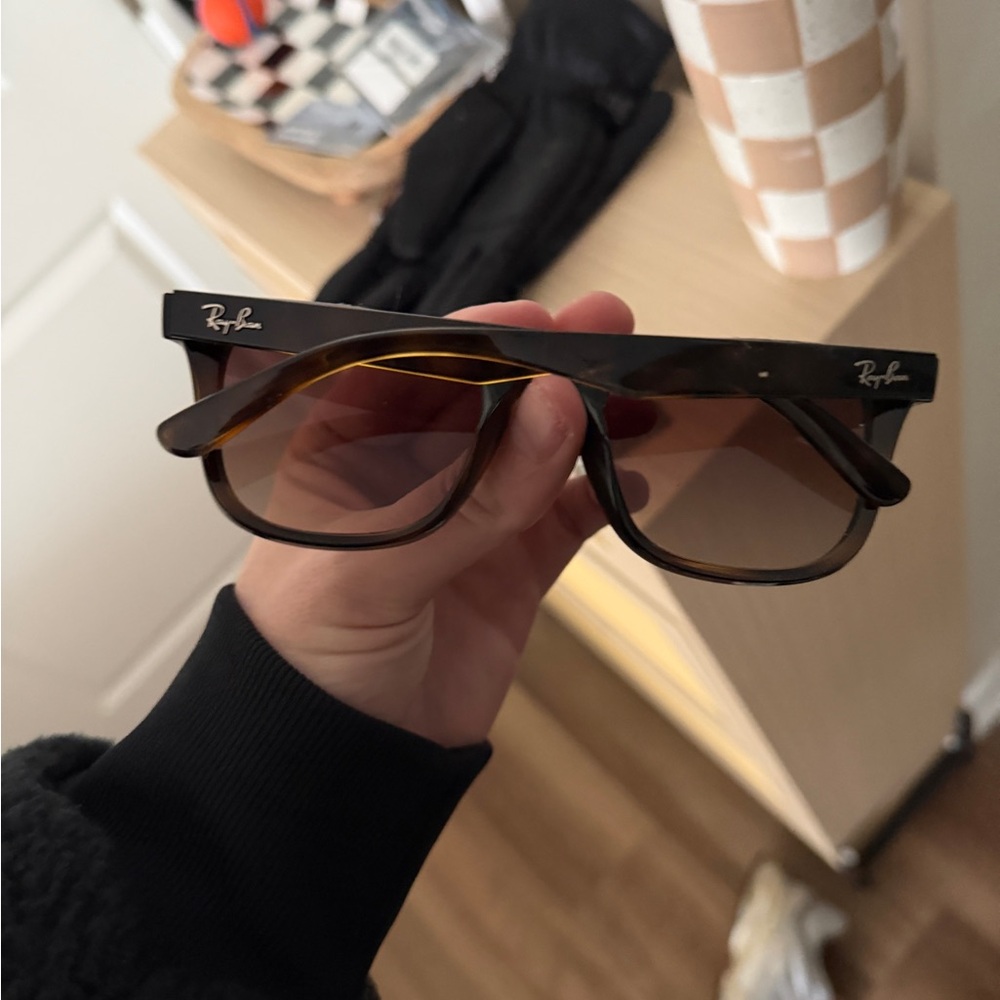 Ray Ban - Picture 2 of 4